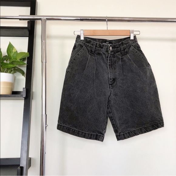 VINTAGE GUESS WASHED BLACK DENIM SHORTS - Picture 3 of 3